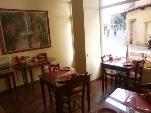 Little Palace - image 8
