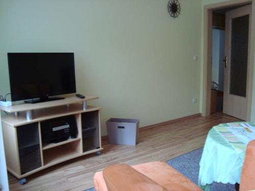 Ferienwohnung Kriedel 1.3km von Rathmannsdorf entfernt