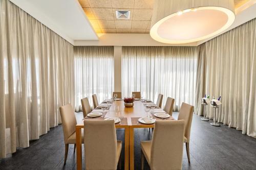 餐厅, 槟榔酒店 (Hotel Areca) in 埃尔切