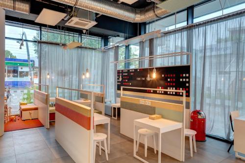 MEININGER Hotel Heidelberg Hauptbahnhof - image 4