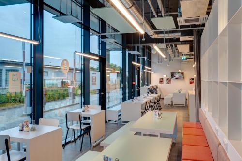 ห้องอาหาร, MEININGER Hotel Heidelberg Hauptbahnhof in ไฮเดลแบร์ก