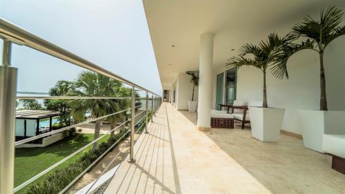 ระเบียง/ชานเรือน, Cap el Limon Luxury Villas in ลาส เทอเรนาส