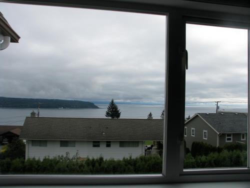 Fireflies Bed & Breakfast in Campbell River, Canada