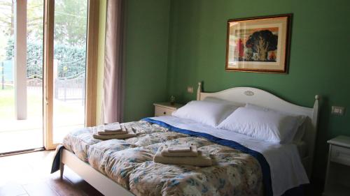 Deluxe Double Room with Extra Bed