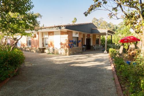  Fantástico chalet con piscina en Avenida del Brillante, Unterkunft in Córdoba