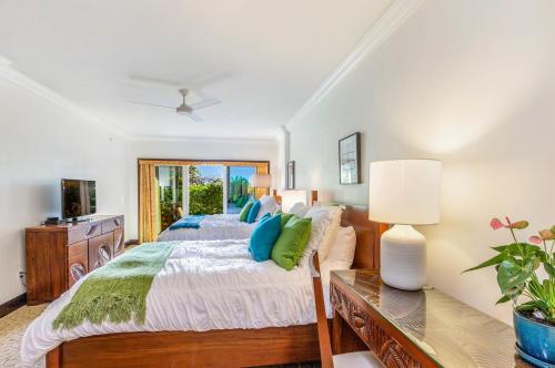 Waipouli Beach Resort Extra Large Unit! Luxurious Decor! Sleeps up to 8*