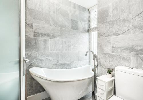 Bathroom, Ark at Anchor in Portobello