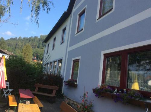 Mooswirt in Ranten