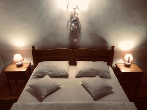 V. Apartment 5