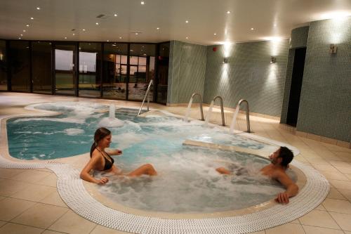 Whirlpool, Burntwood Court Hotel in Barnsley