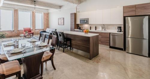 Regal Stays Corporate Apartments - Downtown Dallas in Dallas, USA