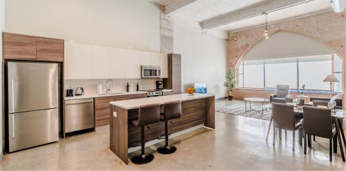 Regal Stays Corporate Apartments - Downtown Dallas in Dallas, USA