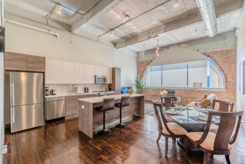 Regal Stays Corporate Apartments - Downtown Dallas in Dallas, USA