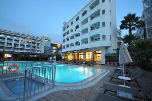 My Dream Hotel - image 9