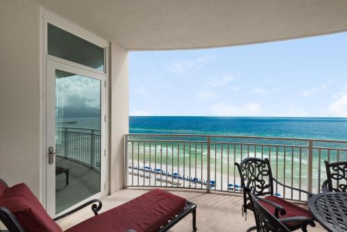 0806 - 1B/2 Bath With Bonus Room. Master Bedroom & Living Room Face the Gulf! - image 9