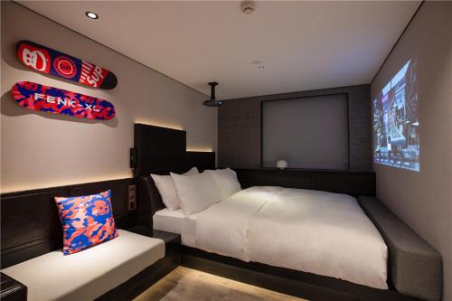 room detail thumbnail 0