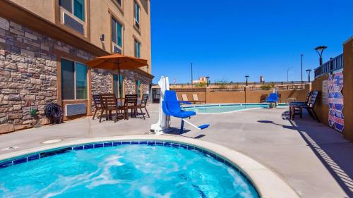 Best Western Plus New Barstow Inn & Suites