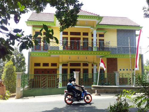 . mas dylan homestay