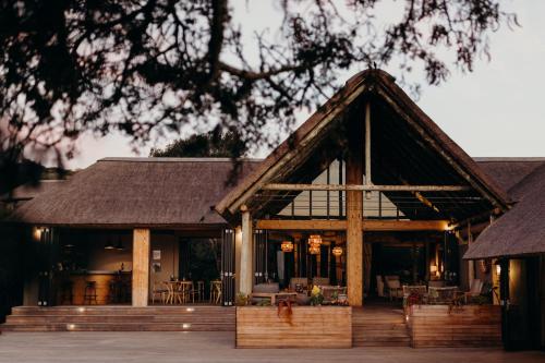 Bukela Game Lodge - Amakhala Game Reserve