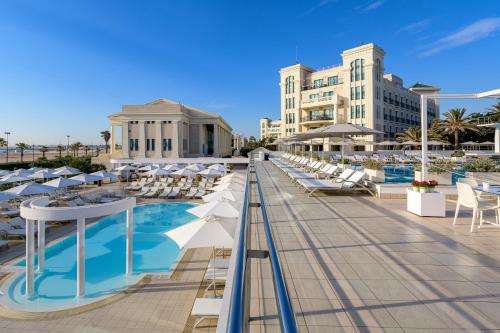 Las Arenas Balneario Resort - image 2