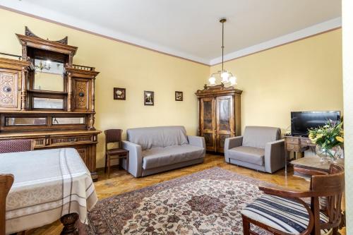 One-Bedroom Apartment image 8