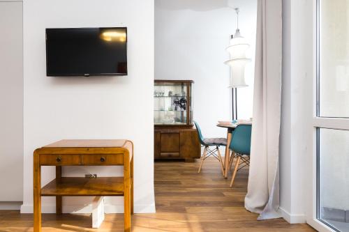 Independence Museum Charming Apartment by BookingHost, Warsaw (photo 8)