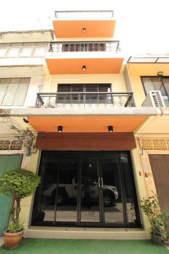 Exterior view, Chaiwat Guesthouse in Bangkok Riverside