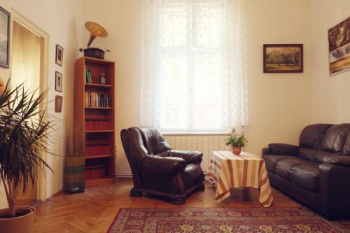  Sunshine Apartman, Pension in Szeged