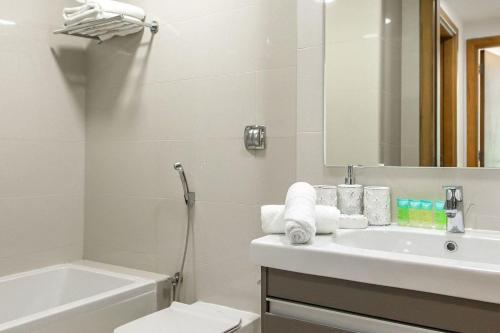 Continental Tower, Dubai Marina - Luton Vacation Homes