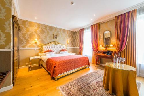 1 queen bed