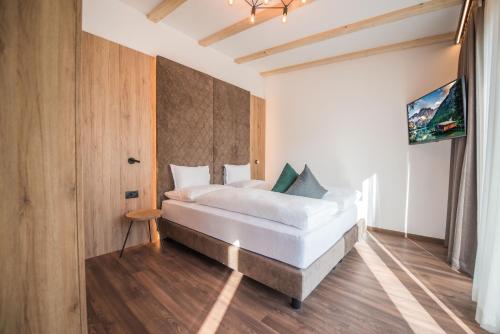 Vitaurina Royal Hotel Room Type - Suite with Hot Tub