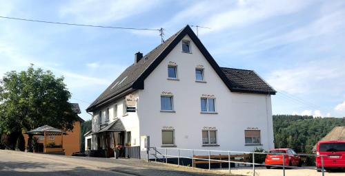 Hotel garni Zum Adenauer Forst in Wimbach