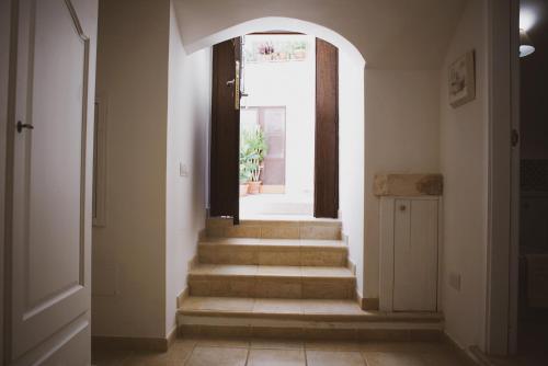  HOME 5 - Fra Leone in Putignano