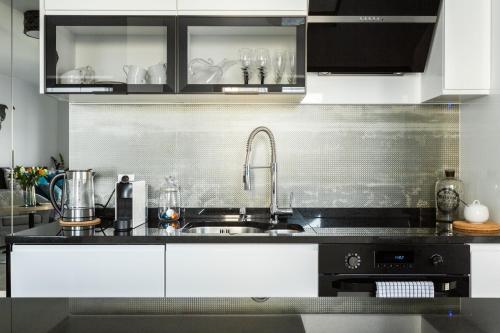 Luxury Apartment with Large Terrace, Wrocław (zdjęcie 6)
