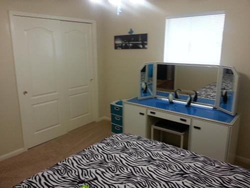 Large Modern accomodation close to NRG, Medical Center, Galleria MD Anderson, St Luke in Missouri City, USA