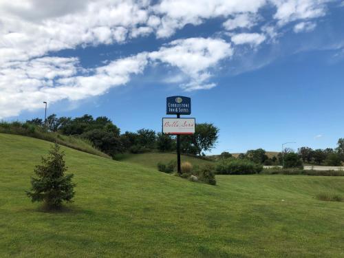 Cobblestone Inn & Suites - Denison | Oak Ridge - image 7