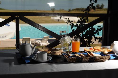 طعام و مشروبات, San Isidro Hotel in مرسيدس