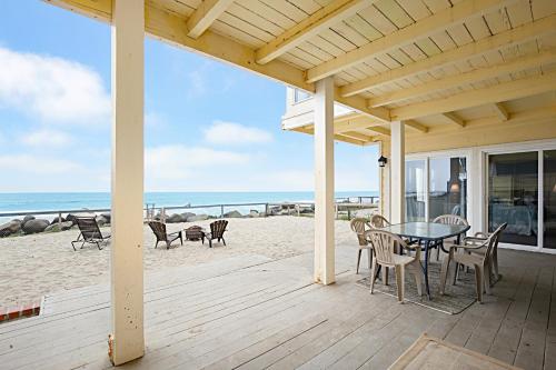 New Listing! Oceanfront Eden With Private Beach Home - image 7