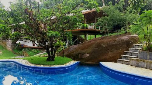 Swimming pool, La Luciole Ecolodge in Paraty Mirim