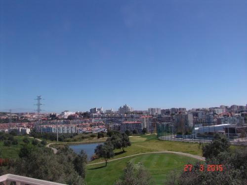 Sunny Suites Golf and Free Parking Guest House 4
