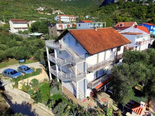Apartments with a parking space Gradac Makarska - 6881