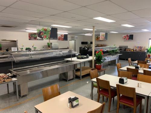 餐厅, Victoria Village in 凯瑟琳