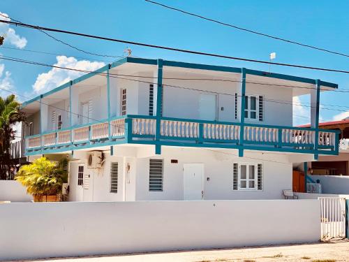 Coastal Express Inn & Suites #1 at 681 Ocean Drive Arecibo