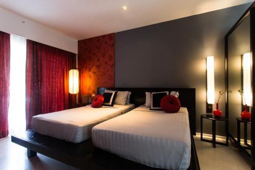 2 twin beds