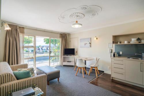Silver Fern Rotorua Suites & Spa - image 4