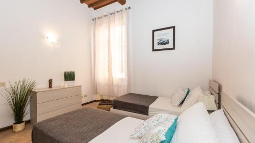 Rental in Rome - Santa Maria Novella Palace