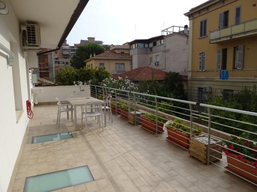 Meeting - image 11