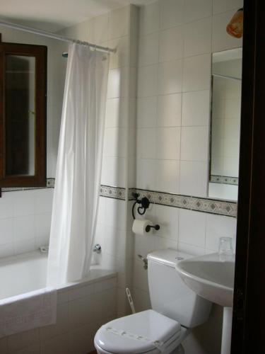 Hostal Calderon Cuenca - image 2