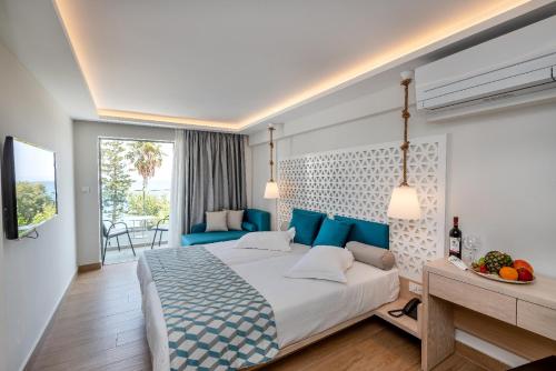 Double Room image 2