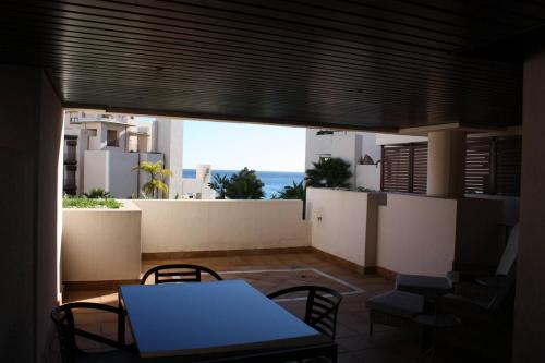 شرفة/ تراس, 107 - Two-Bedroom Beach Apartment in Los Granados del Mar